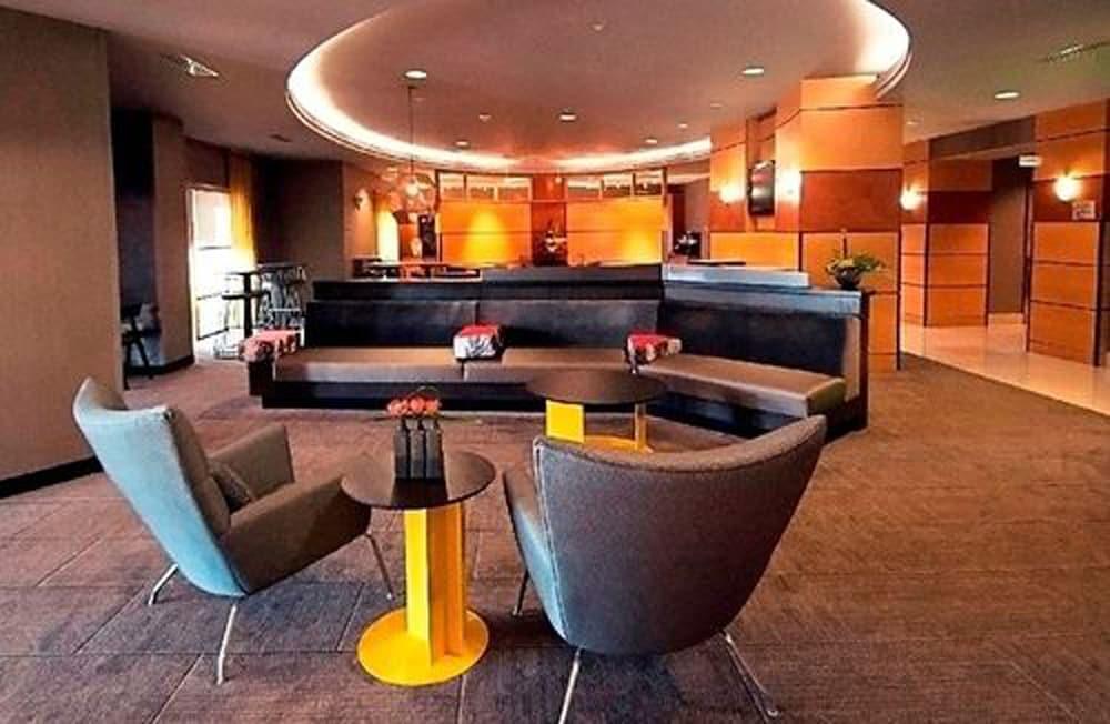 Springhill Suites Louisville Airport Eksteriør billede